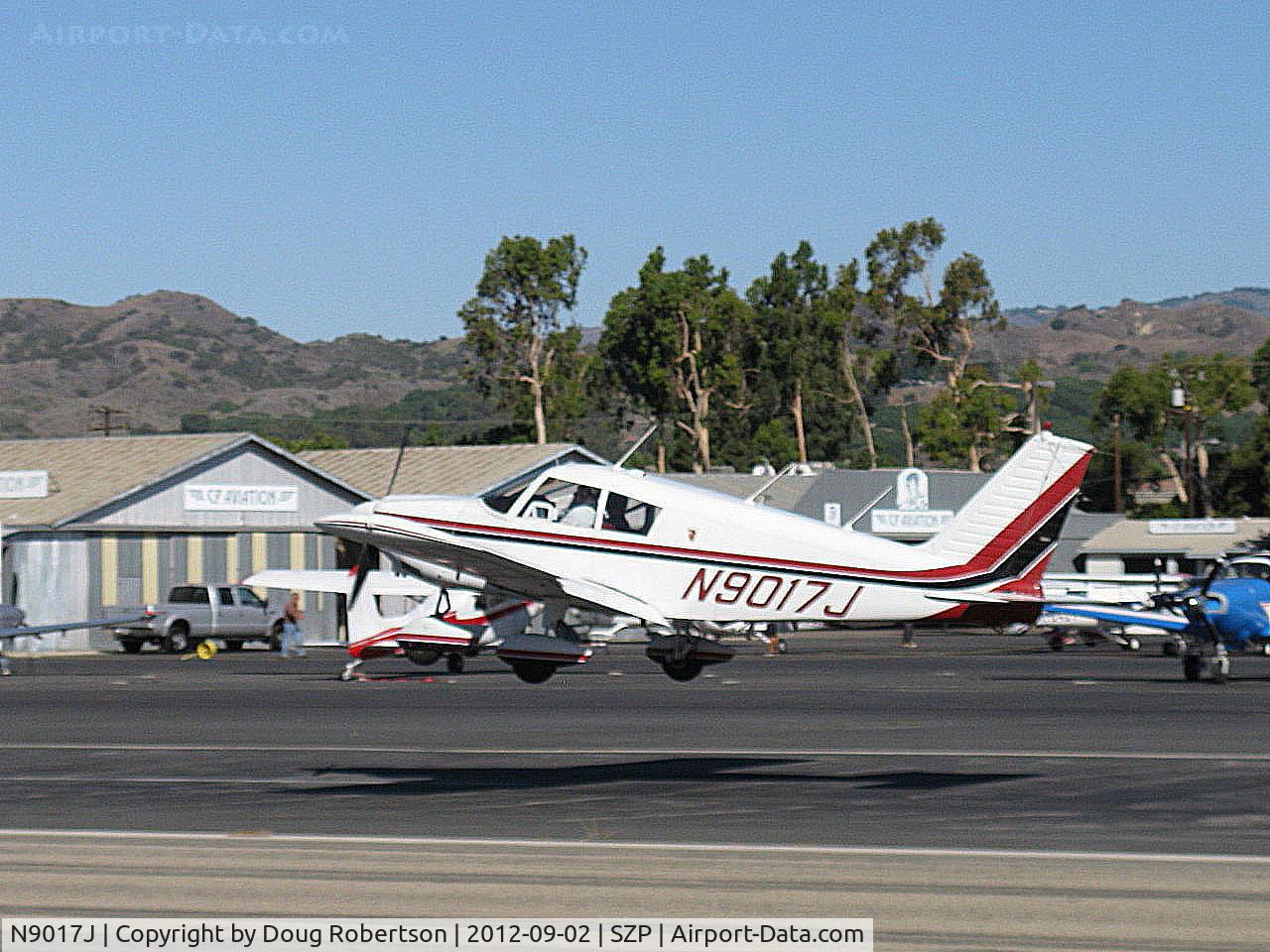 N9017J, 1966 Piper PA-28-180 C/N 28-3045, 1966 Piper PA-28-180 CHEROKEE, Lycoming O&VO-360 180 Hp, landing Rwy 22