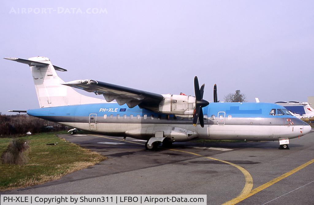 PH-XLE, 1988 ATR 42-320 C/N 090, Parked without titles after to be returned to lessor...
