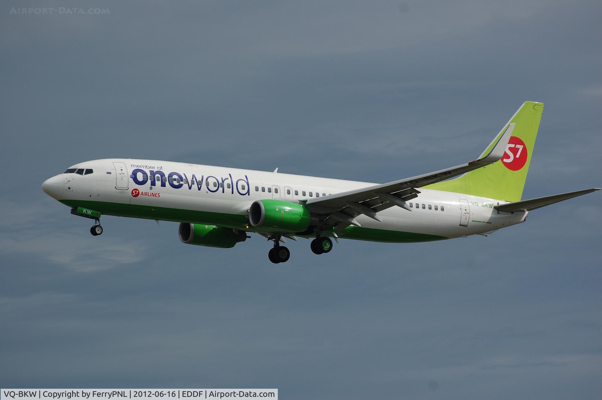 VQ-BKW, 2011 Boeing 737-8ZS C/N 37085, S7 with One World tittles arriving in FRA