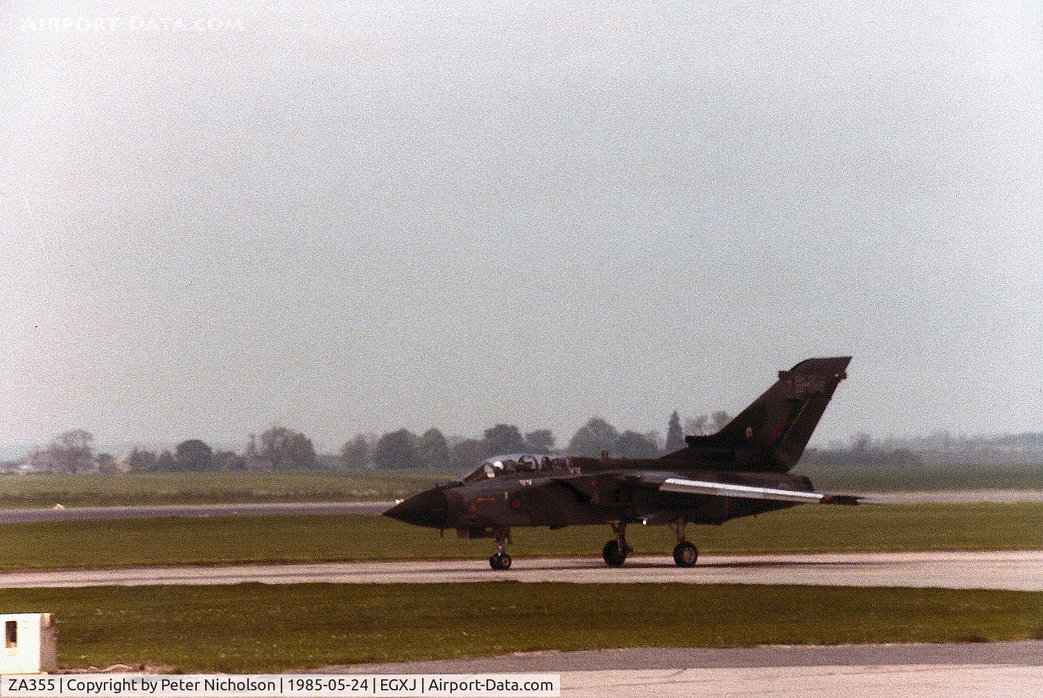 ZA355, 1980 Panavia Tornado GR.1 C/N 032/BS008/3016, Tornado GR.1 of the Tri-National Tornado Training Establishment (TTTE) at RAF Cottesmore in May 1985.