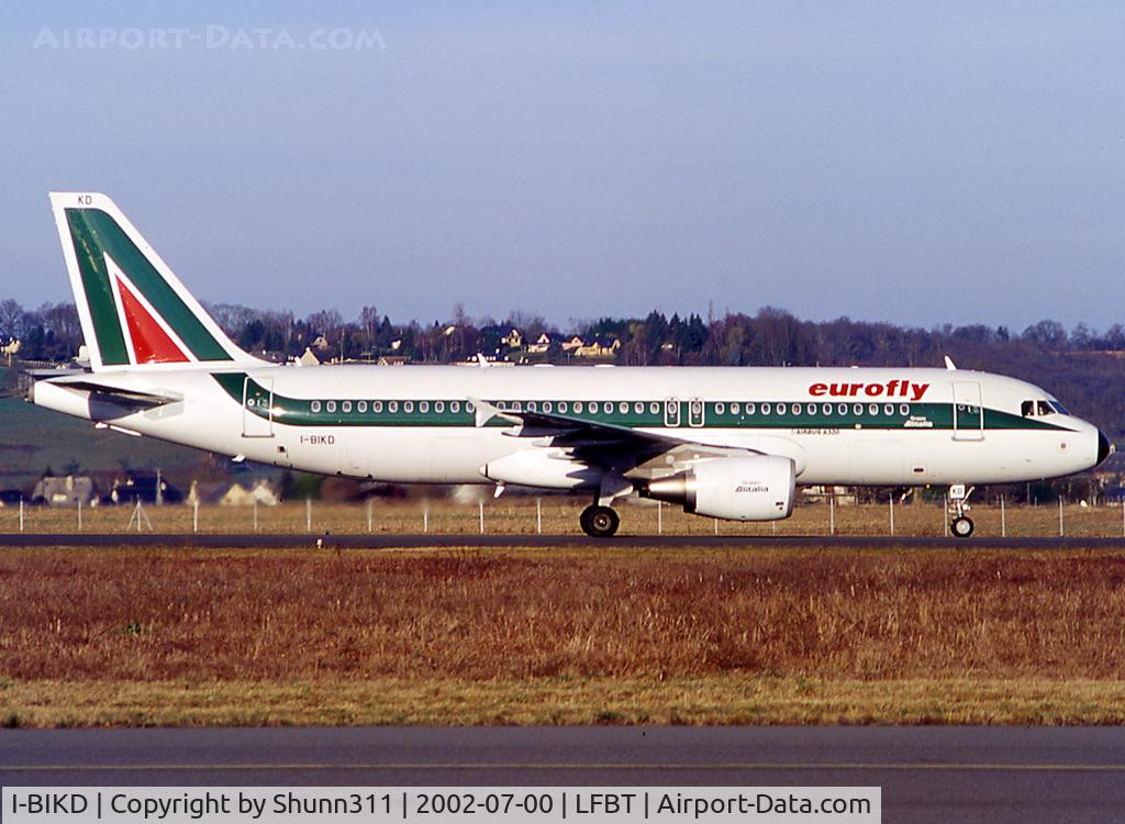 I-BIKD, 2001 Airbus A320-214 C/N 1457, Taking off rwy 02