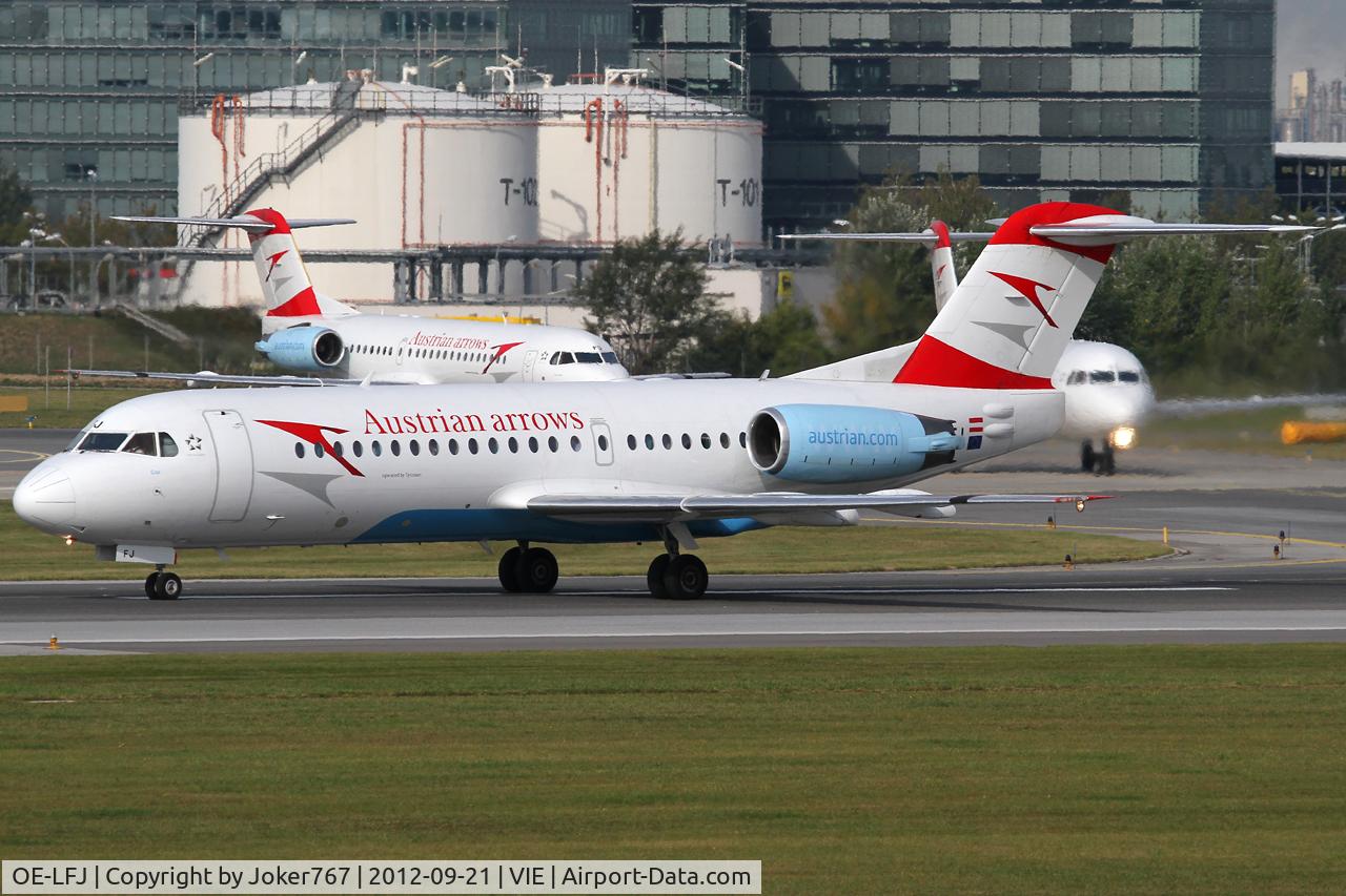 OE-LFJ, 1995 Fokker 70 (F-28-0070) C/N 11532, Austrian arrows