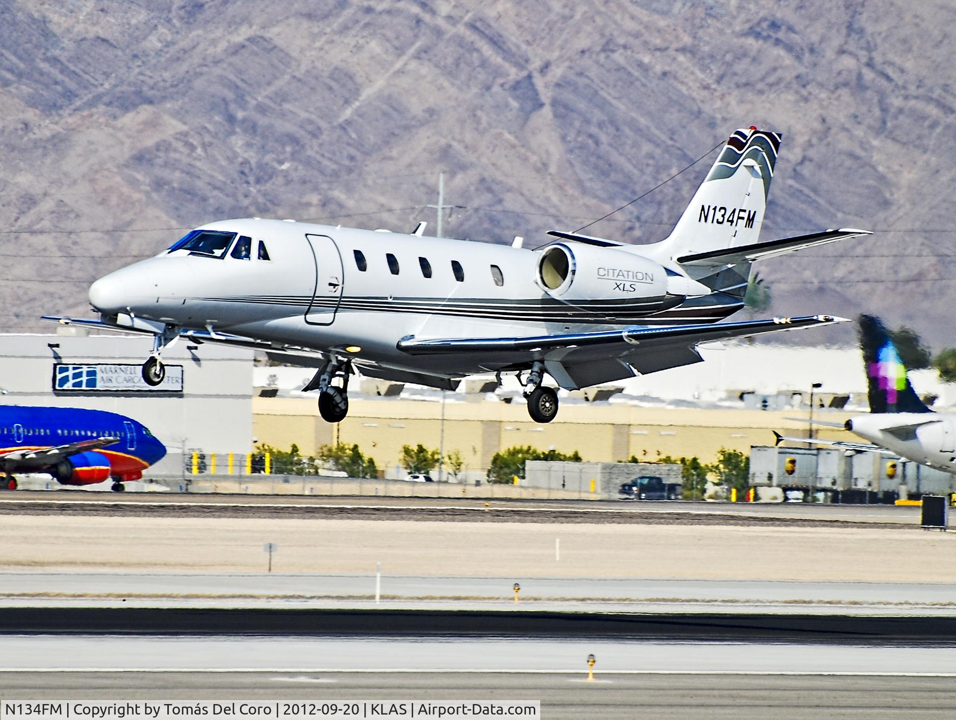 N134FM, 2005 Cessna 560 Citation XLS C/N 560-5604, N134FM 2005 Cessna 560XL Citation C/N 560-5604

- Las Vegas - McCarran International (LAS / KLAS)
USA - Nevada, September 20, 2012
Photo: Tomás Del Coro