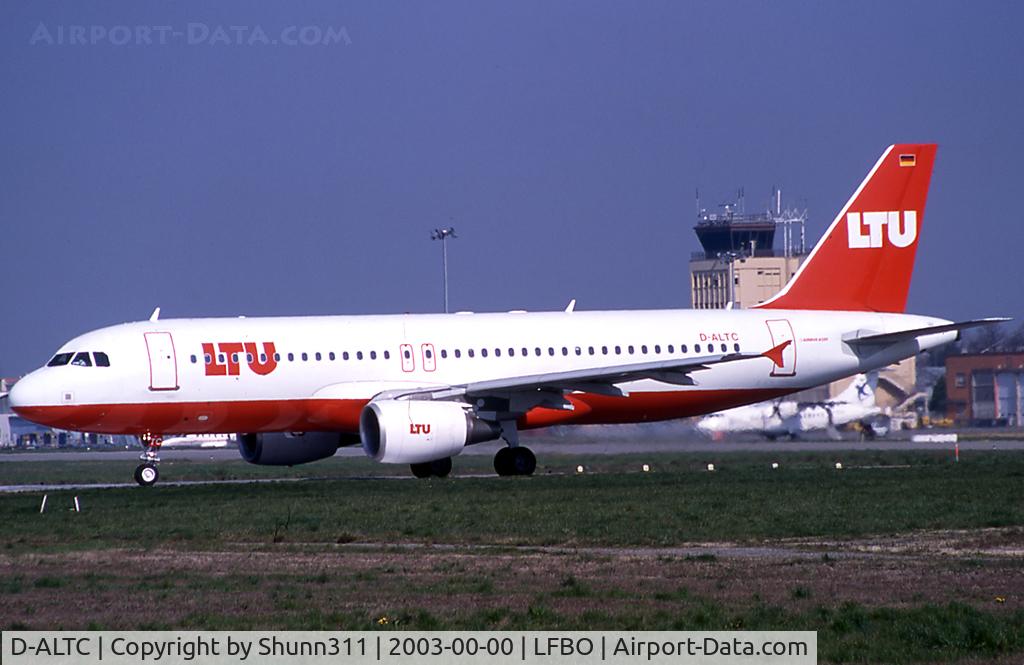 D-ALTC, 2001 Airbus A320-214 C/N 1441, Lining up rwy 32R for departure... New c/s
