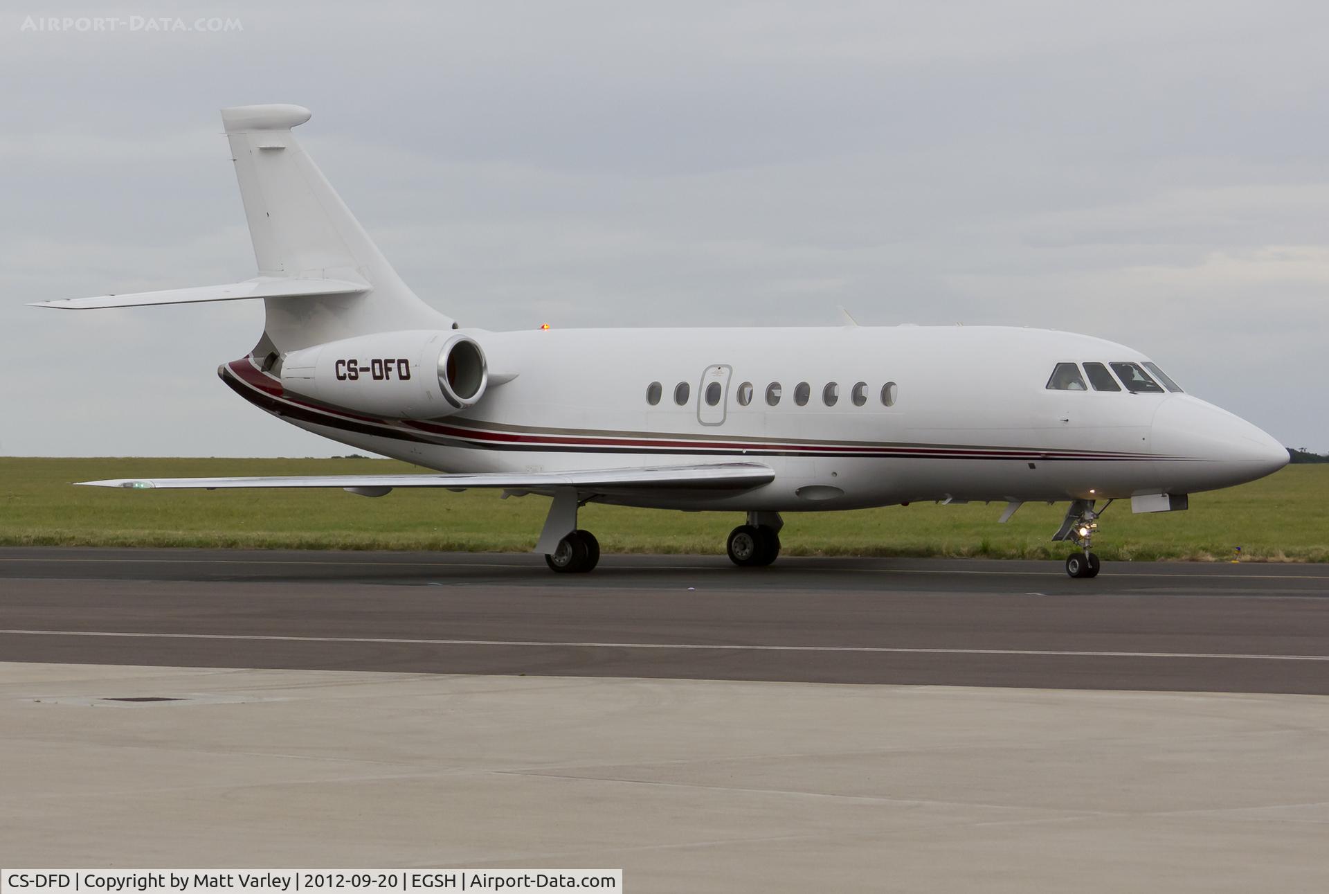 CS-DFD, 2001 Dassault Falcon 2000 C/N 174, Arriving at SaxonAir.