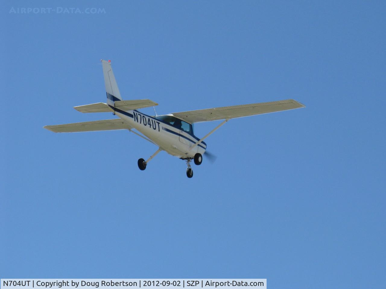 N704UT, 1976 Cessna 150M C/N 15078891, 1976 Cessna 150M, Continental O-200 100 Hp, takeoff climb Rwy 22