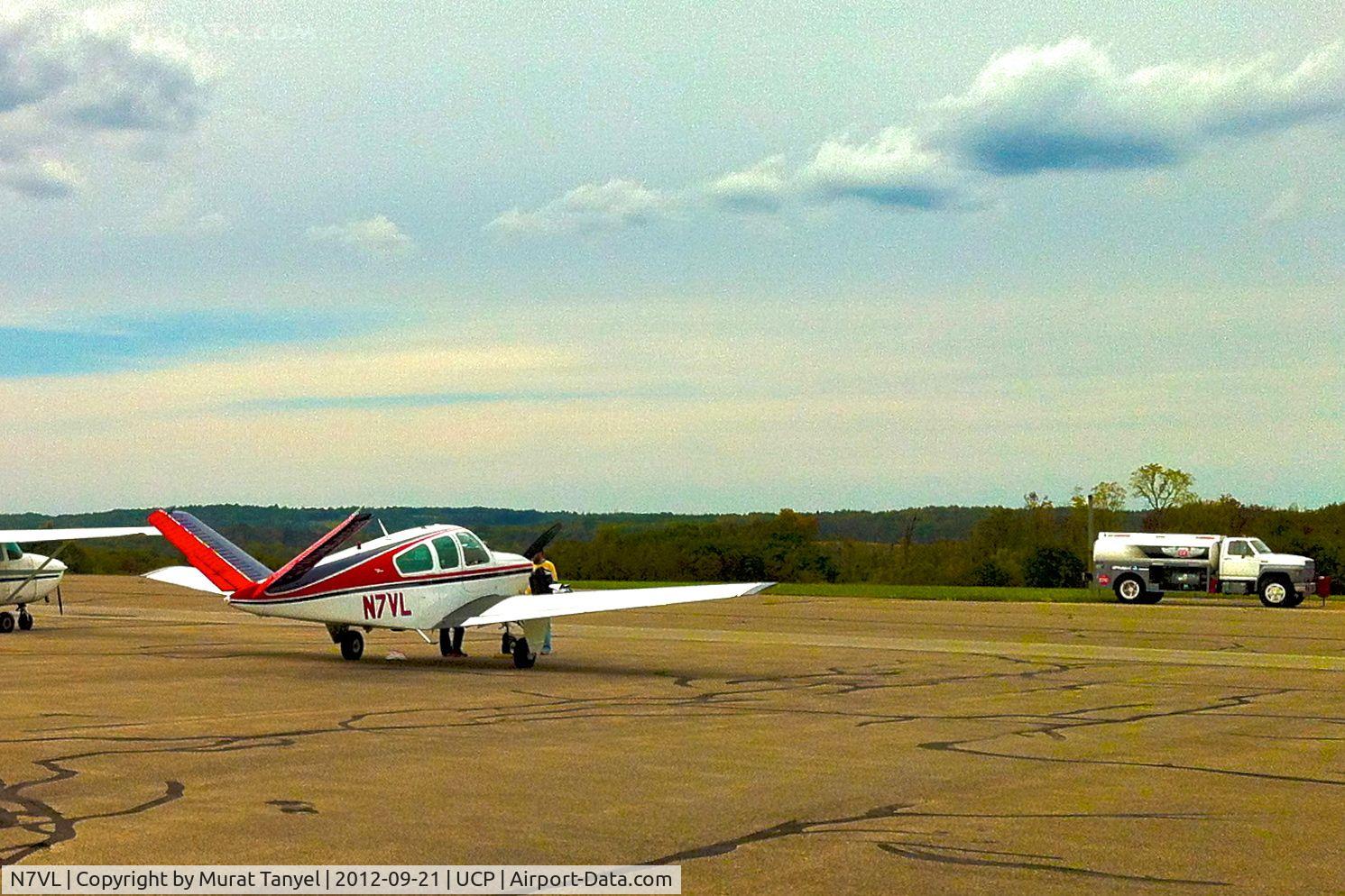 N7VL, 1965 Beech V35 Bonanza C/N D-7984, Preparing for take-off at New castle Municipal Airport