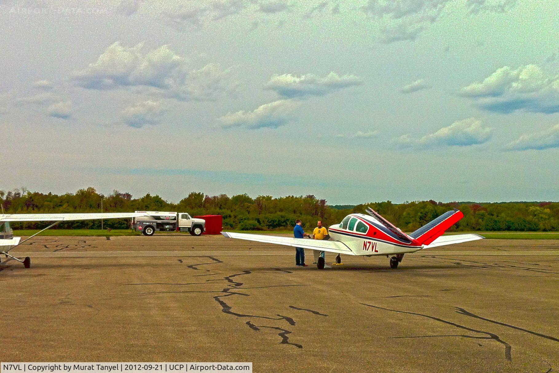 N7VL, 1965 Beech V35 Bonanza C/N D-7984, Preparing for take-off at New castle Municipal Airport