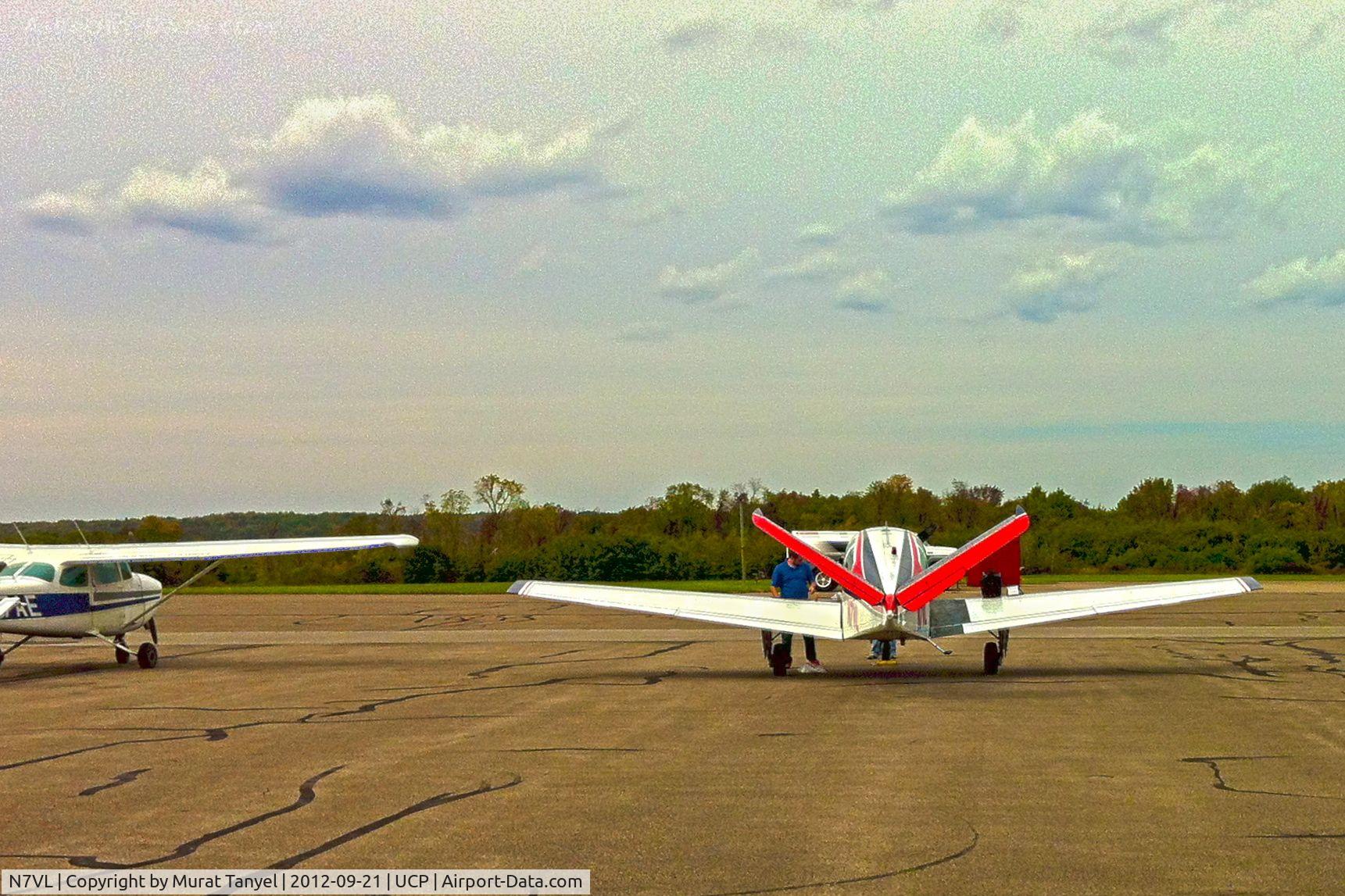 N7VL, 1965 Beech V35 Bonanza C/N D-7984, Preparing for take-off at New castle Municipal Airport
