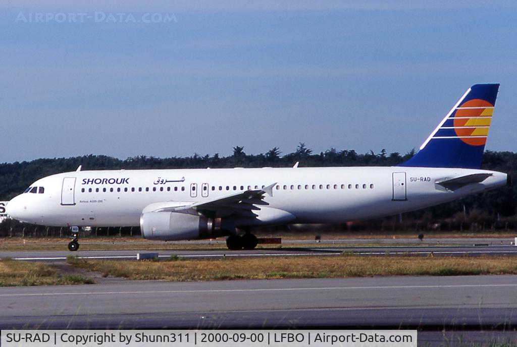 SU-RAD, 1992 Airbus A320-231 C/N 0344, Lining up rwy 14L for departure in new c/s...