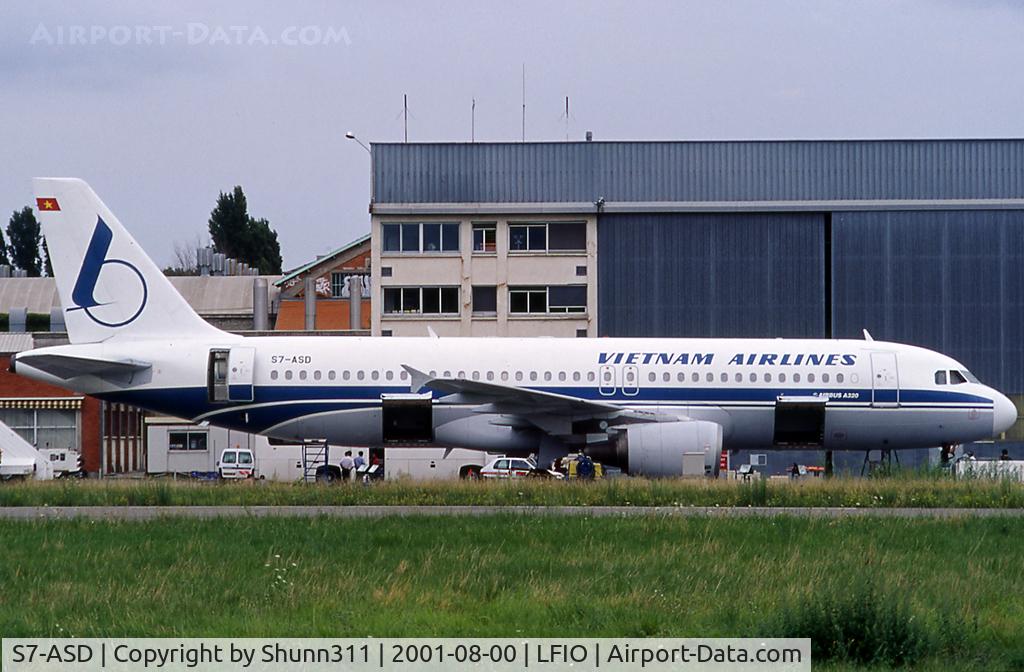 S7-ASD, 1996 Airbus A320-214 C/N 605, Parked for maintenance...