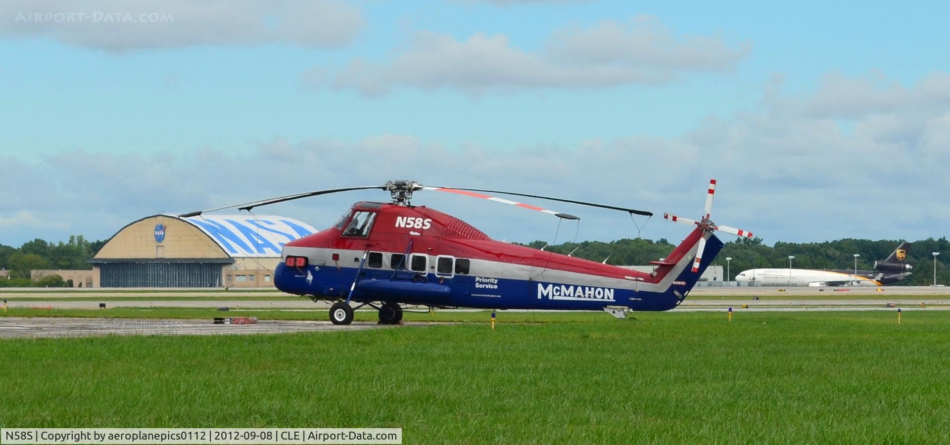 N58S, 1962 Sikorsky S-58T C/N 58-1502, N58S parked on the tarmac at Atlantic Aviation