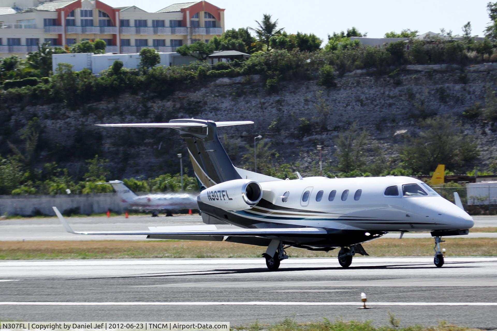 N307FL, 2011 Embraer EMB-505 Phenom 300 C/N 50500032, N307FL