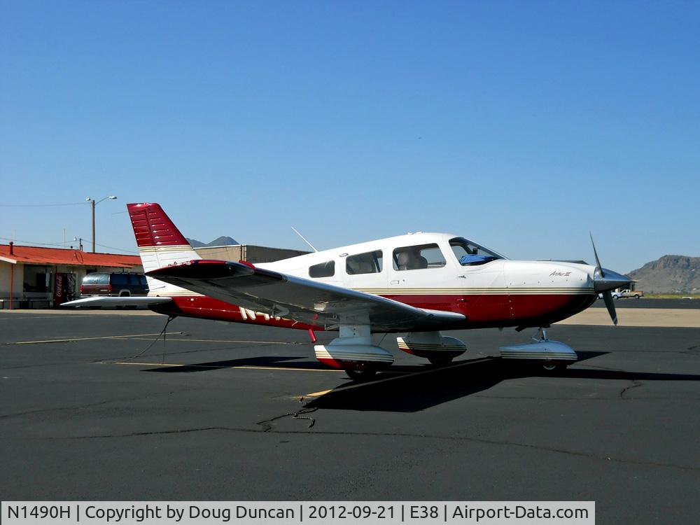 N1490H, Piper PA-28-181 C/N 28-7790316, Manufactured in 2000