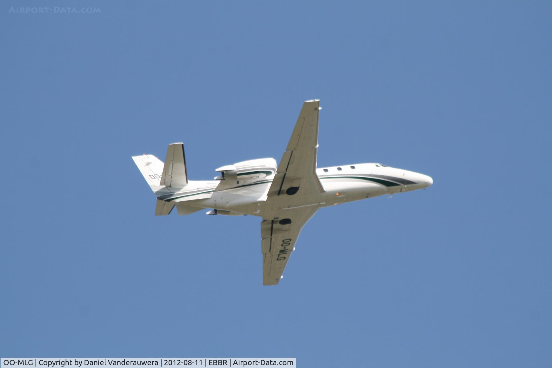 OO-MLG, 1999 Cessna 560 Citation Excel C/N 560-5028, Climbing from RWY 07R