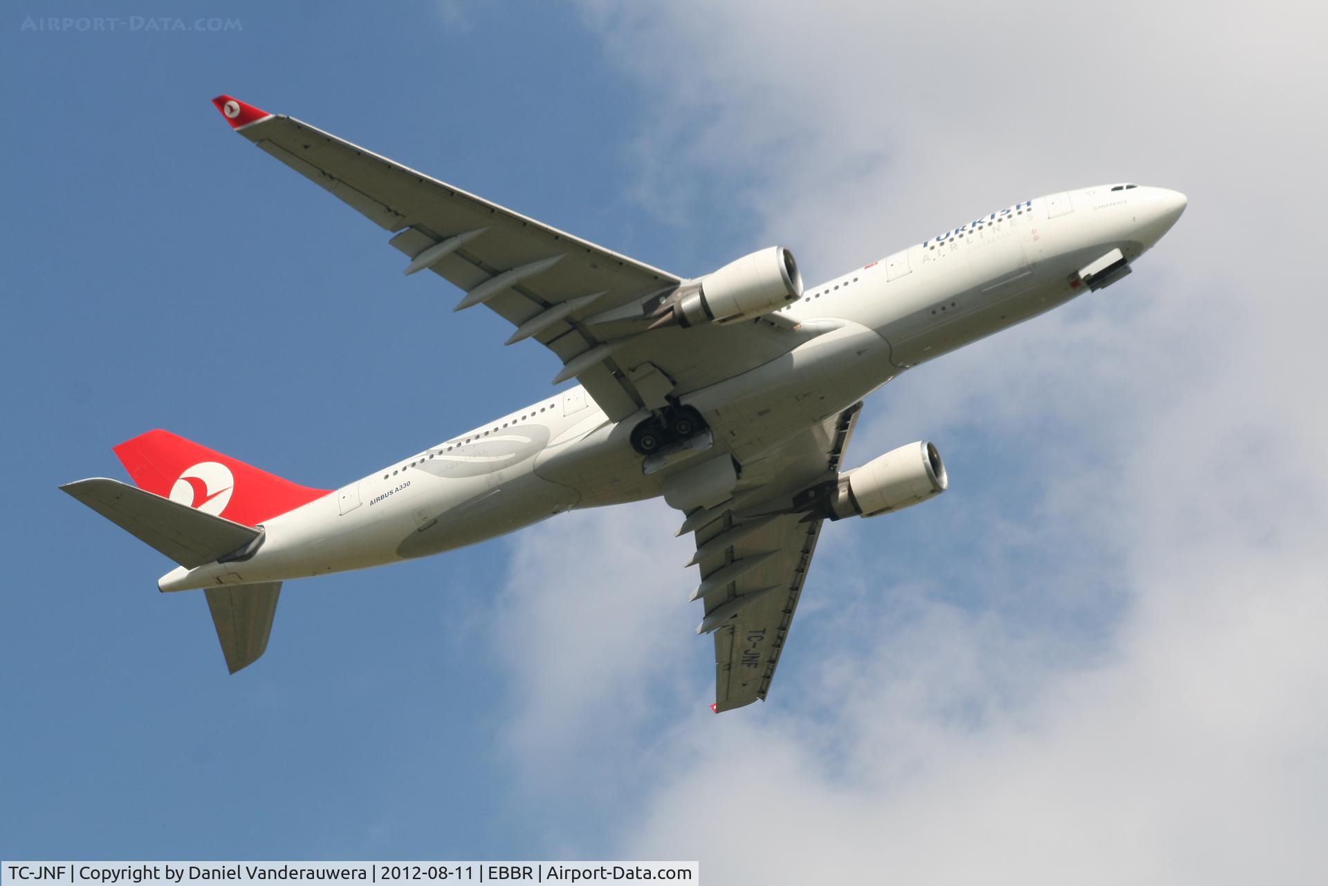 TC-JNF, 2002 Airbus A330-203 C/N 463, Flight TK7938 is climbing from RWY 07R