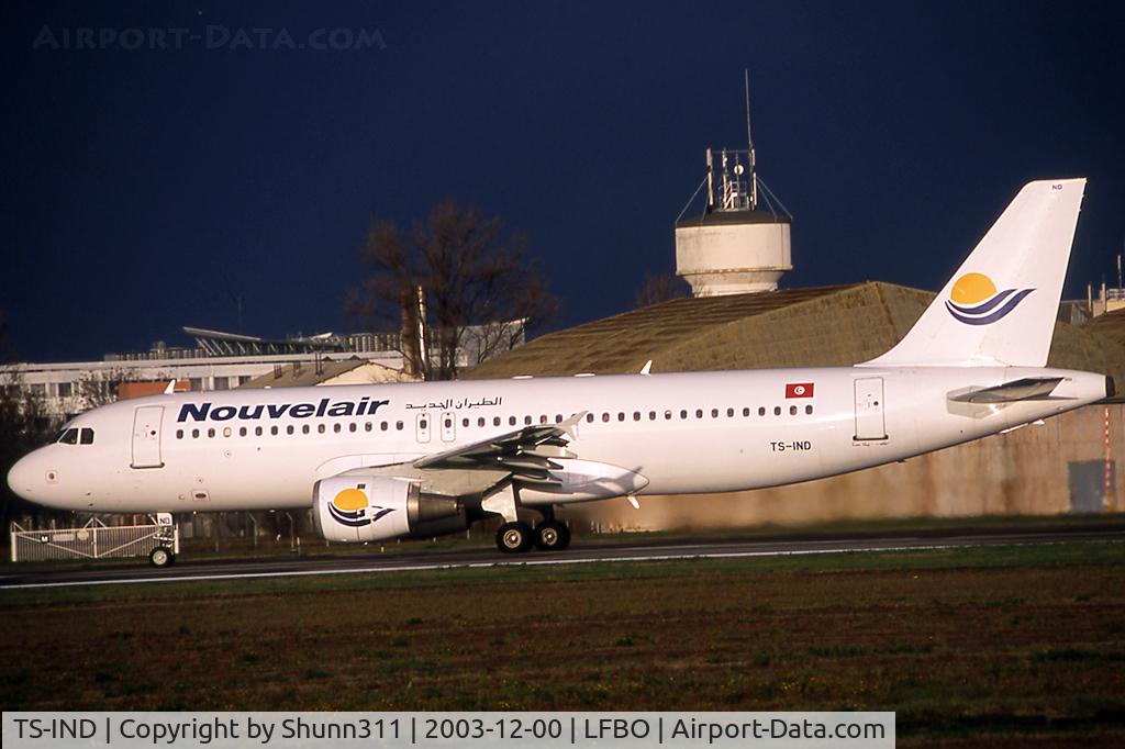 TS-IND, 1992 Airbus A320-212 C/N 348, Raedy for take off rwy 32R