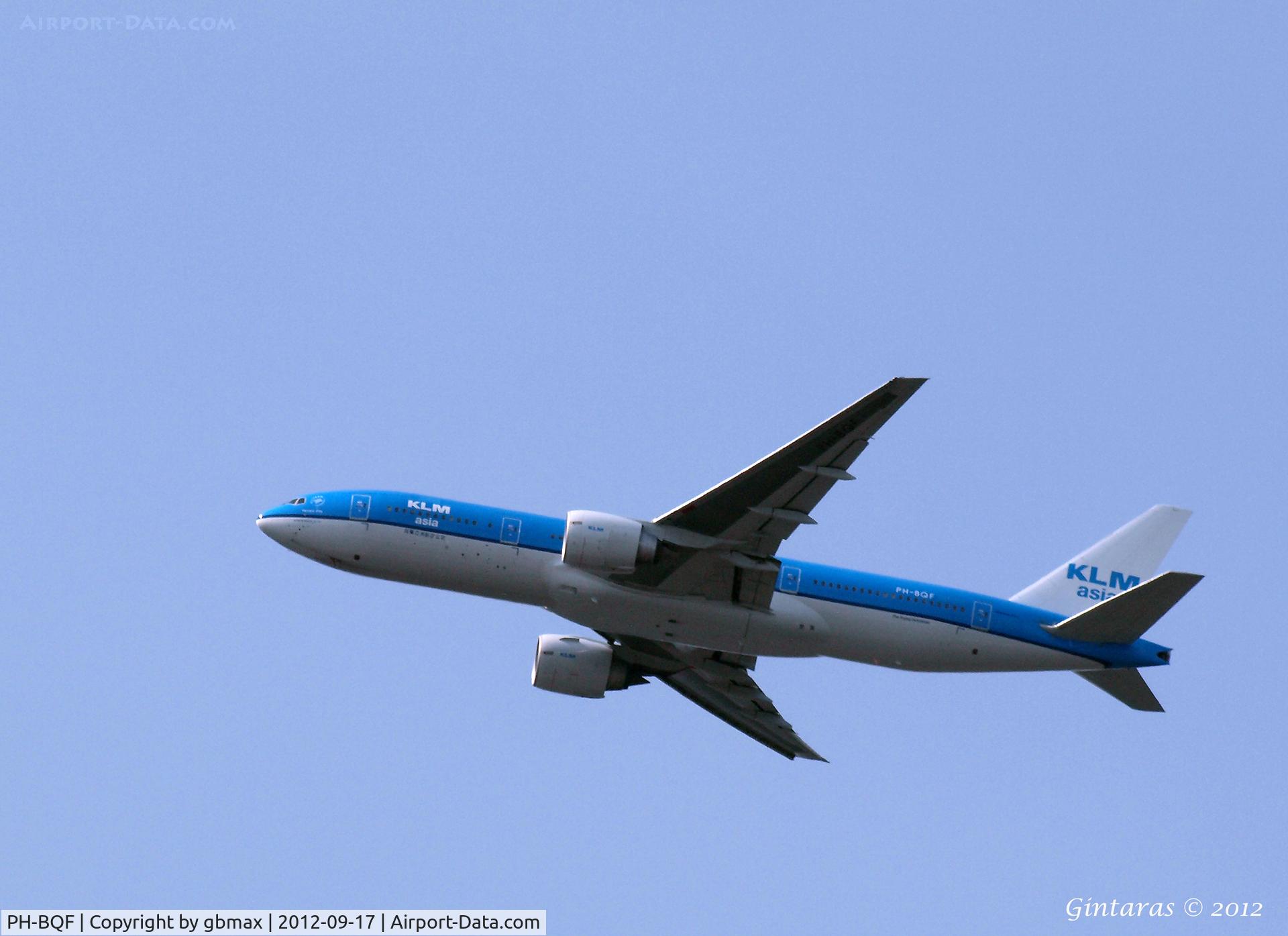 PH-BQF, 2004 Boeing 777-206/ER C/N 29398, On approach to JFK