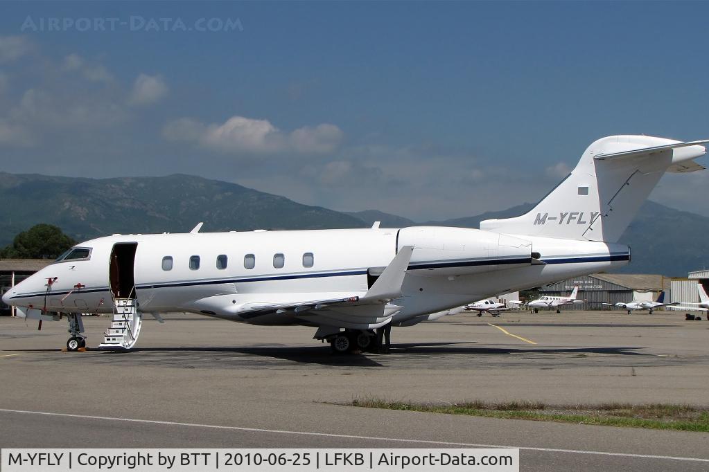 M-YFLY, 2004 Bombardier Challenger 300 (BD-100-1A10) C/N 20023, Preparation for departure