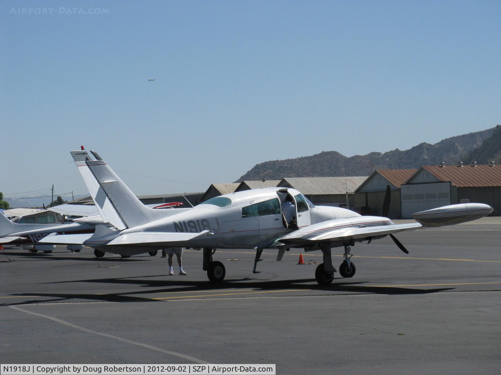 N1918J, 1976 Cessna T310R C/N 310R0703, 1976 Cessna T310R, two Continental TSIO-520-B 285 Hp each turbocharged
