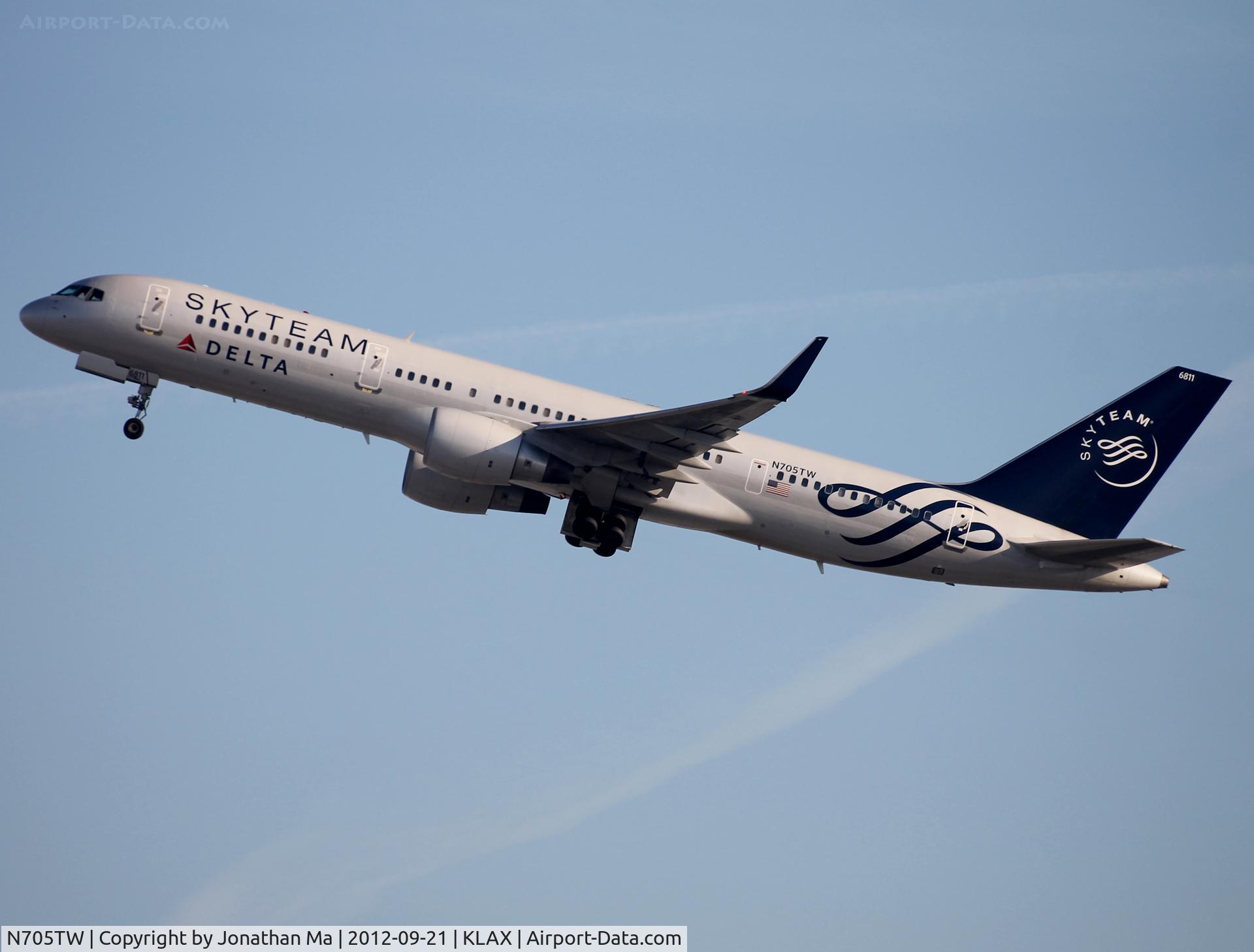 N705TW, 1997 Boeing 757-231ER C/N 28479, One of many Skyteam 757s from Delta