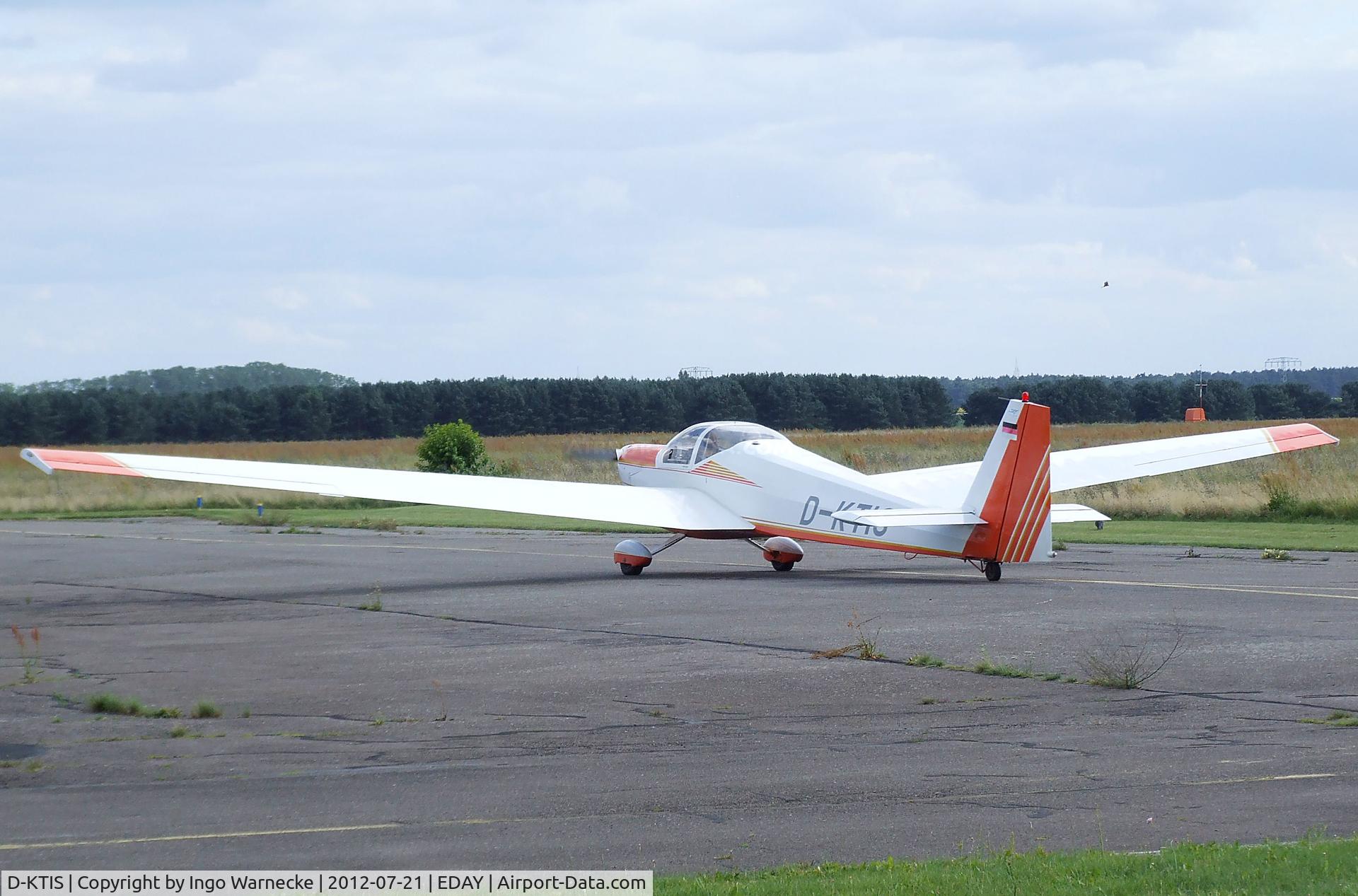 D-KTIS, Scheibe SF-25C Rotax-Falke C/N 44584, Scheibe SF-25C Rotax-Falke at Strausberg airfield