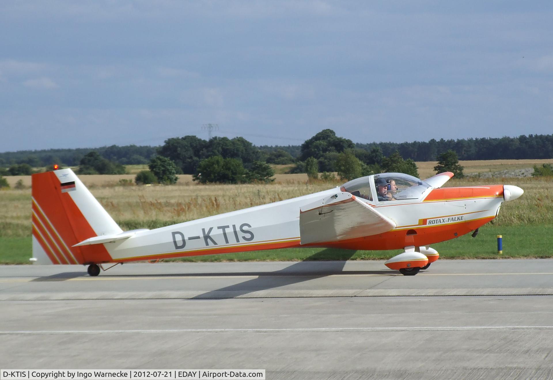 D-KTIS, Scheibe SF-25C Rotax-Falke C/N 44584, Scheibe SF-25C Rotax-Falke at Strausberg airfield