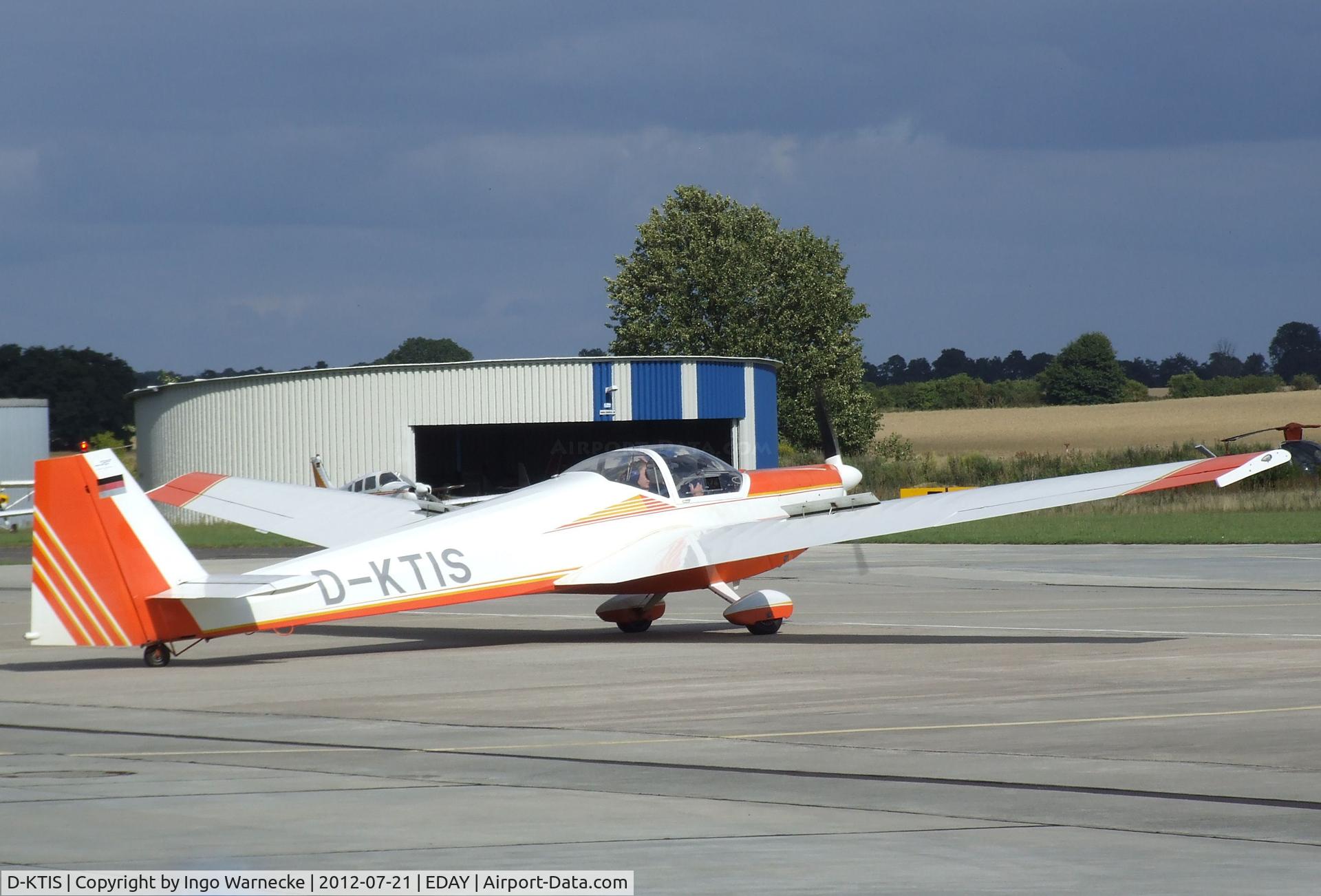 D-KTIS, Scheibe SF-25C Rotax-Falke C/N 44584, Scheibe SF-25C Rotax-Falke at Strausberg airfield