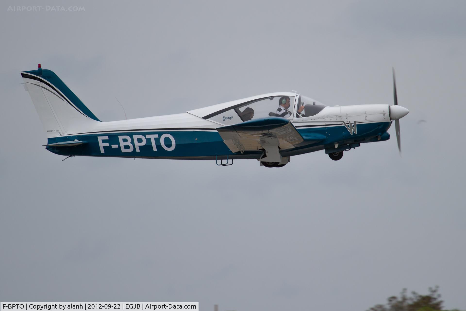 F-BPTO, Wassmer WA-421-250 C/N 425, Tucking up the gear on departure from Guernsey
