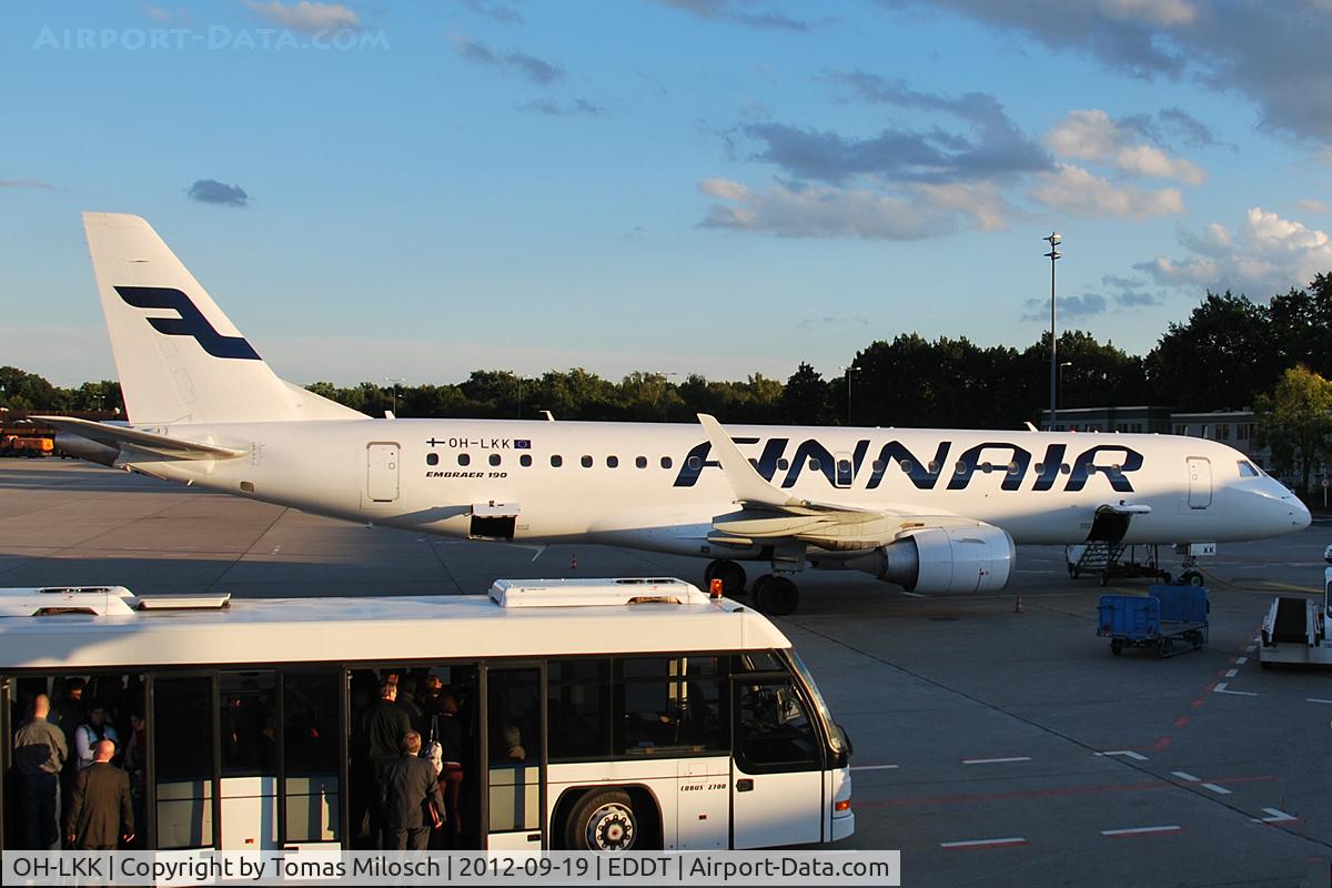 OH-LKK, 2007 Embraer 190LR (ERJ-190-100LR) C/N 19000127, Beautiful autumn evening in BErlin.