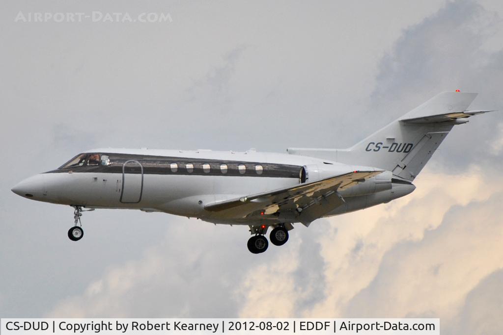 CS-DUD, 2008 Hawker Beechcraft 750 C/N HB-8, On short finals for r/w 25L