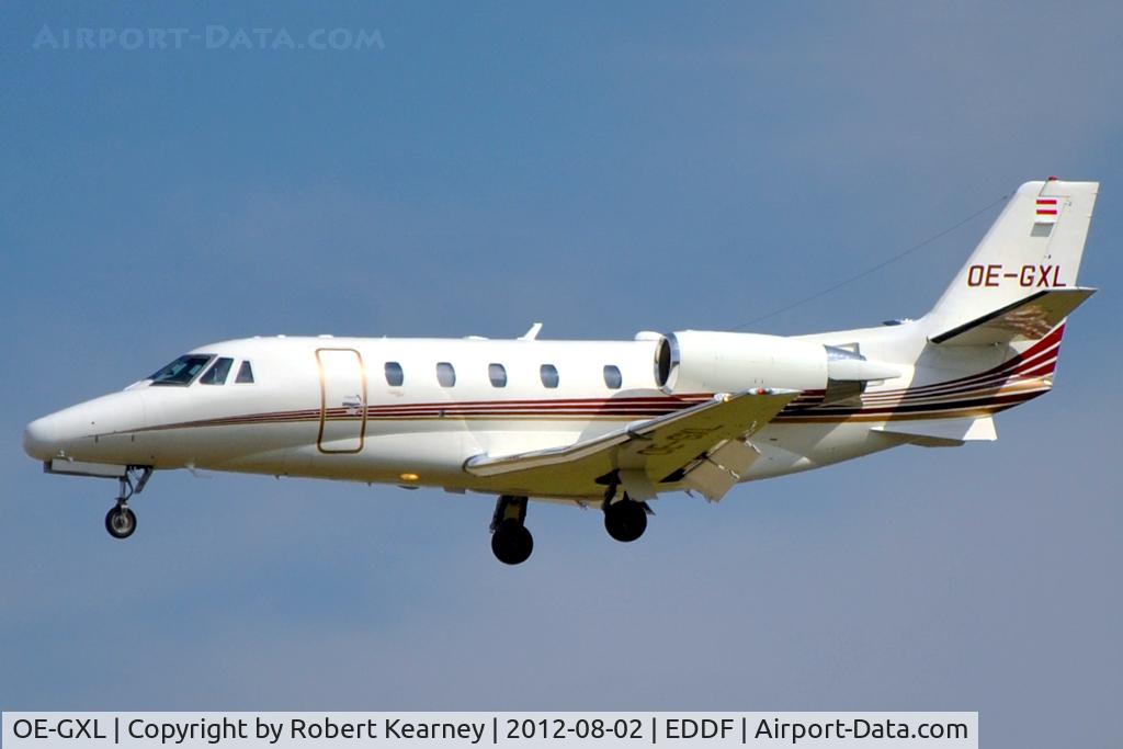 OE-GXL, 2001 Cessna 560XL Citation Excel C/N 560-5154, On short finals for r/w 25L