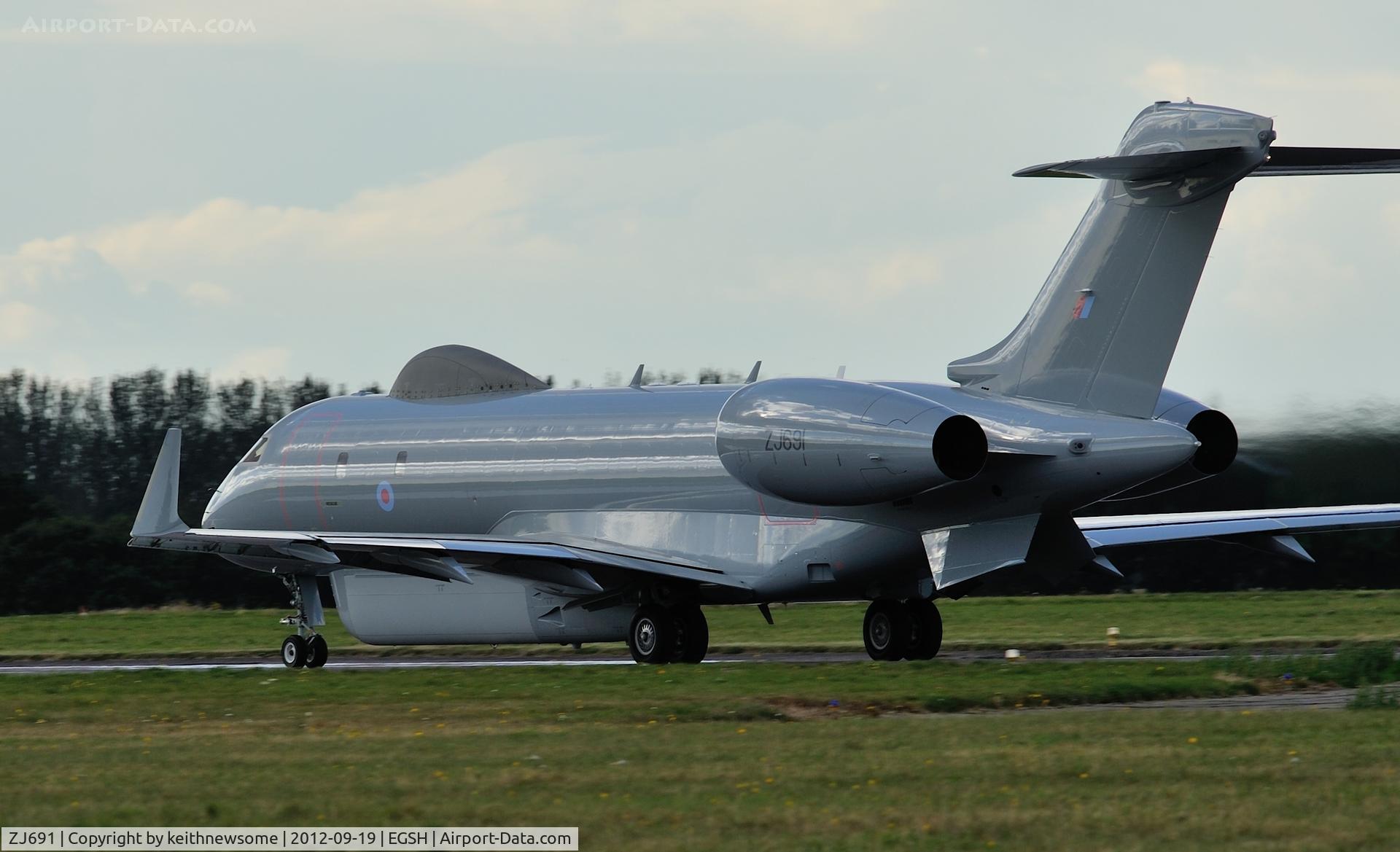 ZJ691, 2002 Bombardier BD-700-1A10 Sentinel R1 C/N 9123, About to rotate !