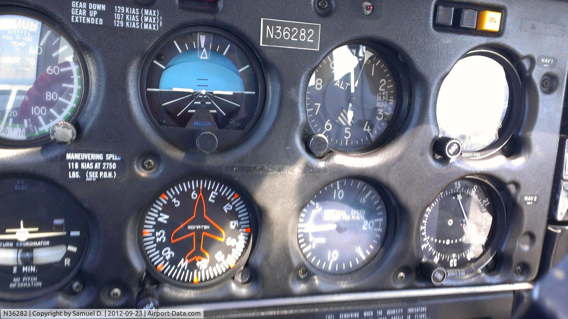 N36282, 1978 Piper PA-28R-201 Cherokee Arrow III C/N 28R-7837271, Taken In-Flight.