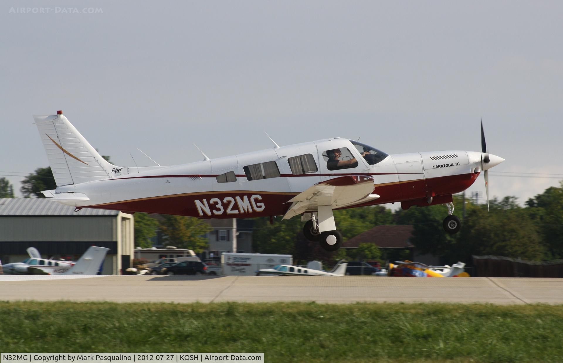 N32MG, 1982 Piper PA-32R-301T Turbo Saratoga C/N 32R-8329003, Piper PA-32R-301T