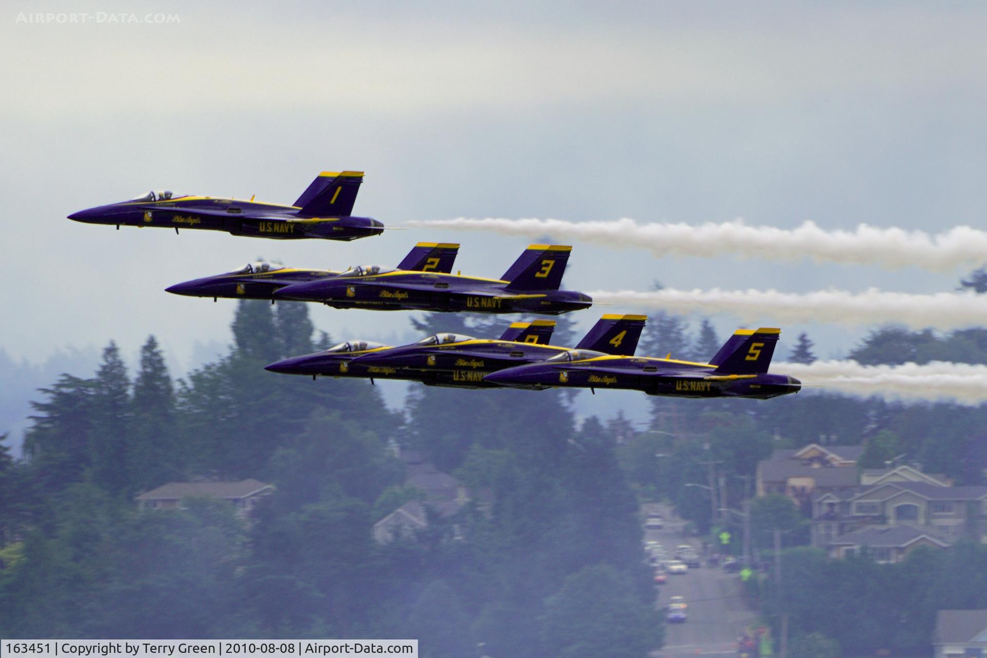 163451, 1988 McDonnell Douglas F/A-18C Hornet C/N 0662/C020, Seattle SeaFair 2010 on August 8, 2010