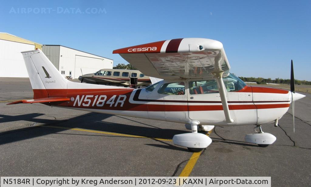 N5184R, 1974 Cessna 172M C/N 17263401, Cessna 172M Skyhawk on the line.