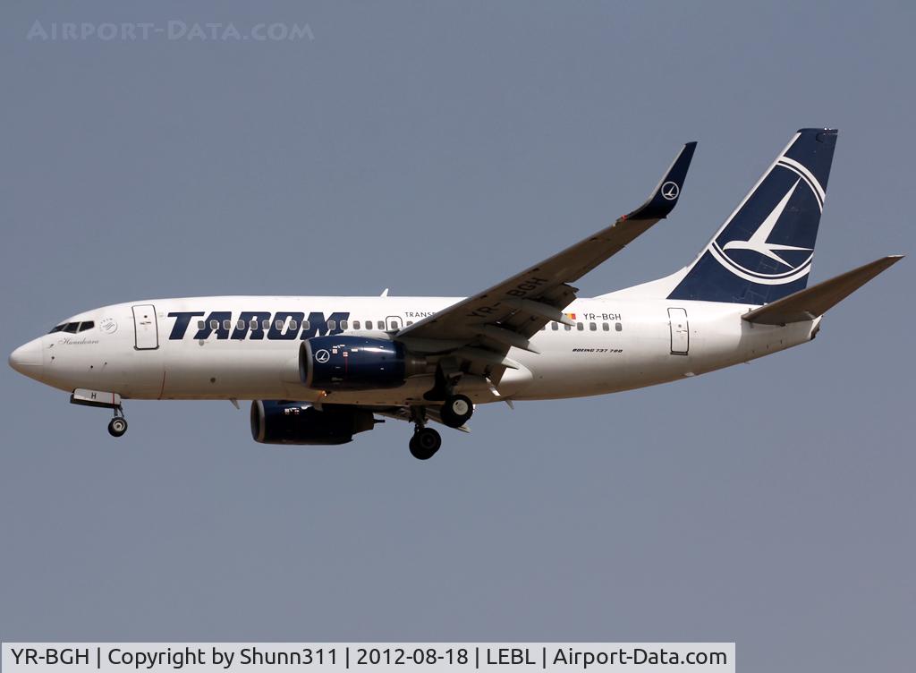 YR-BGH, 2003 Boeing 737-78J C/N 28438, Landing rwy 25R