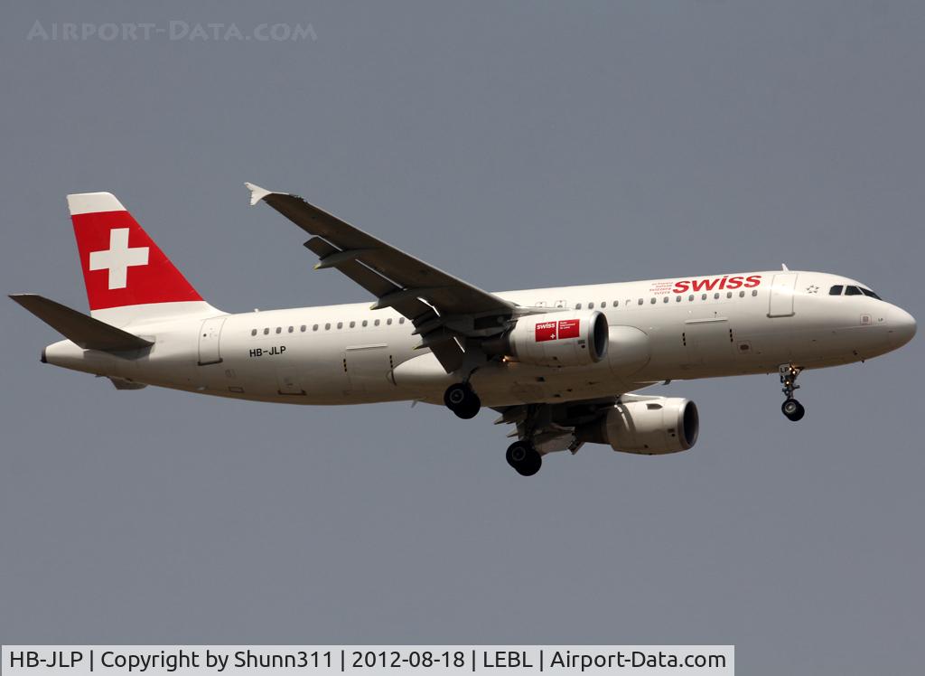 HB-JLP, 2011 Airbus A320-214 C/N 4618, Landing rwy 07L