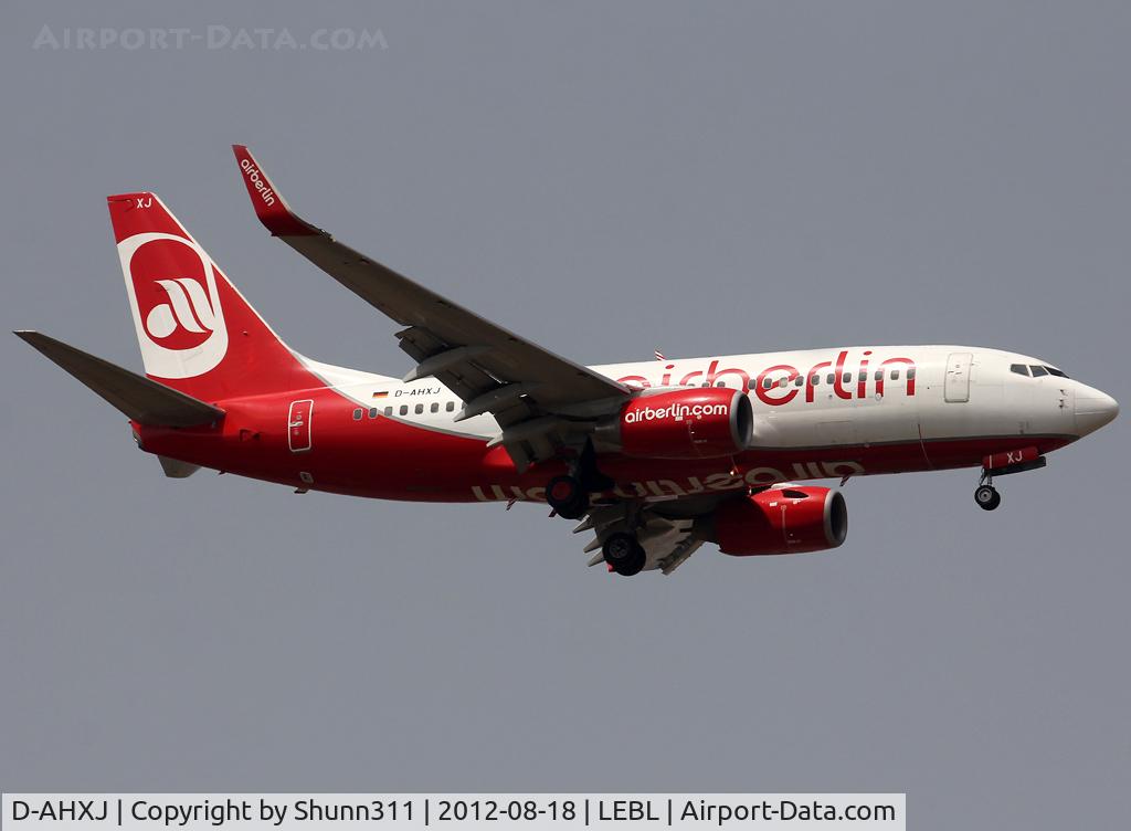 D-AHXJ, 2008 Boeing 737-7Q8 C/N 35277, Landing rwy 07L