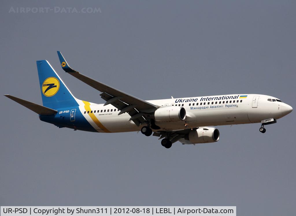 UR-PSD, 2010 Boeing 737-8HX C/N 29686, Landing rwy 07L