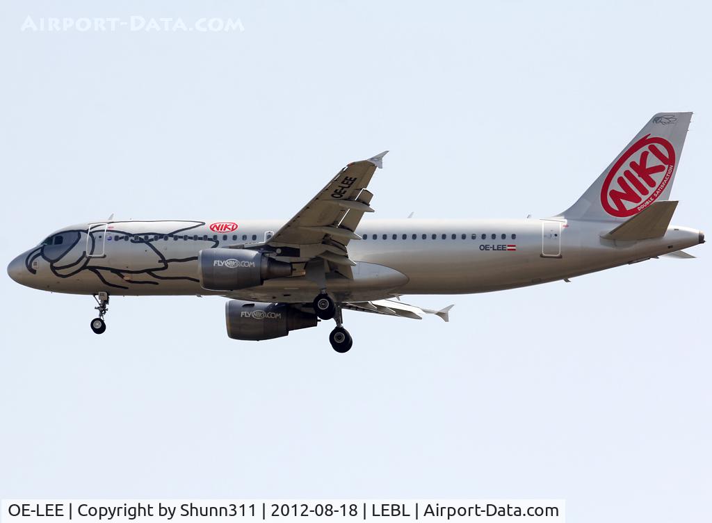 OE-LEE, 2006 Airbus A320-214 C/N 2749, Landing rwy 07L