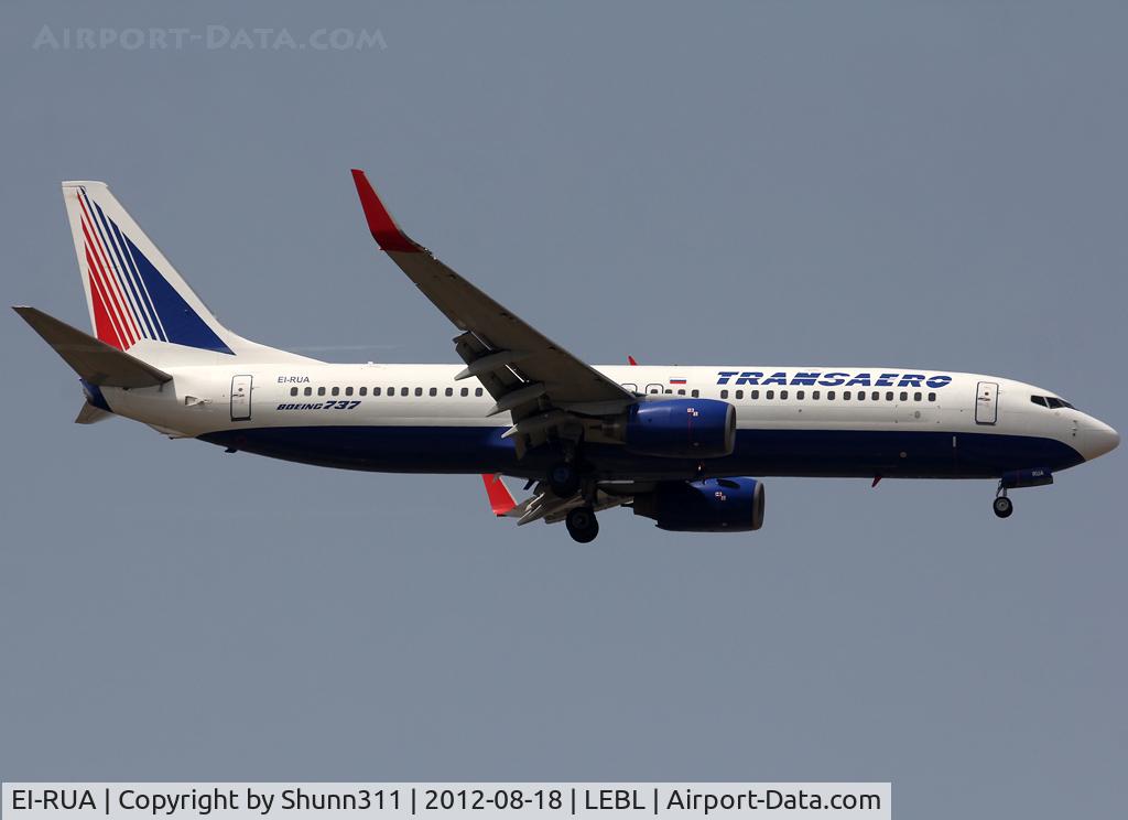 EI-RUA, 1999 Boeing 737-86J C/N 30498, Landing rwy 07L