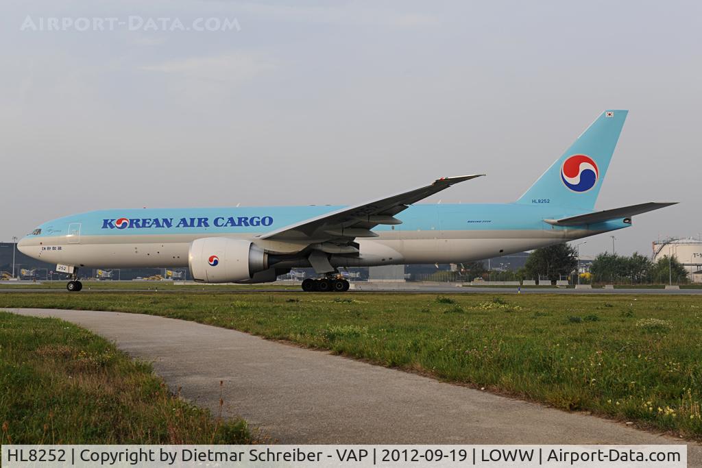 HL8252, 2012 Boeing 777-FB5 C/N 37638, Korean Air Boeing 777-200