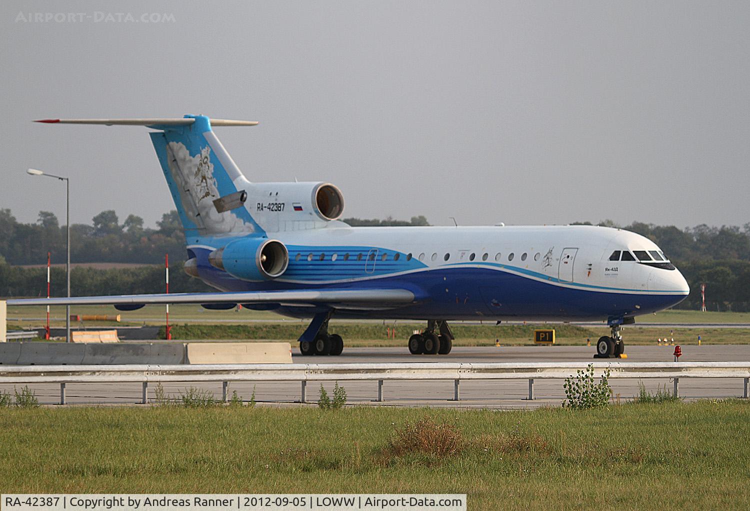 RA-42387, Yakovlev Yak-42D C/N 4520424016436, Atlas Jet Yak-42