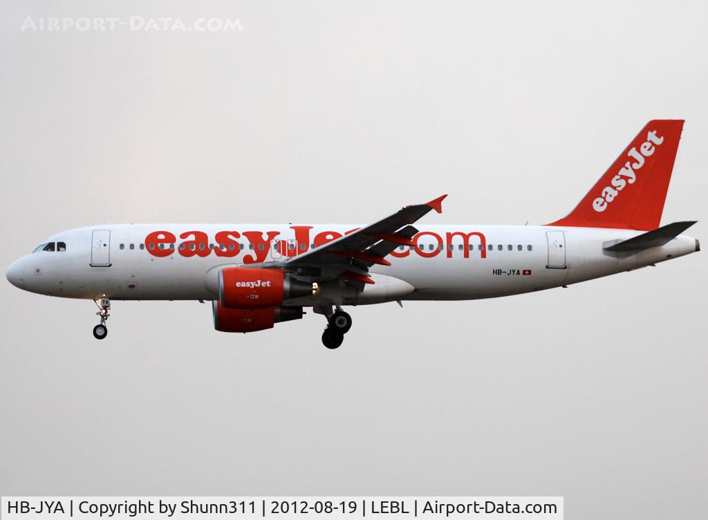 HB-JYA, 2010 Airbus A320-214 C/N 4250, Landing rwy 25R