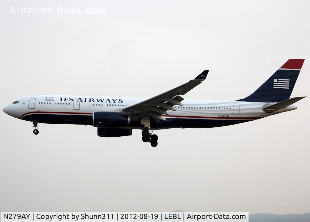 N279AY, 2009 Airbus A330-243 C/N 1011, Landing rwy 25R