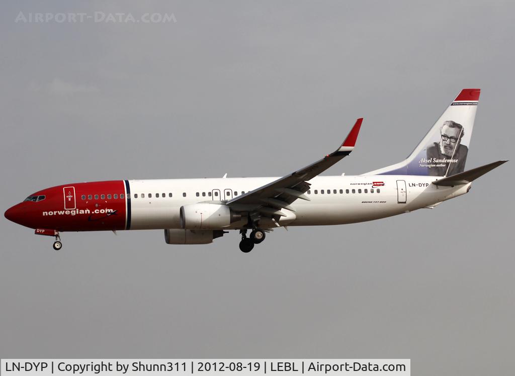 LN-DYP, 2011 Boeing 737-8JP C/N 39047, Landing rwy 25R