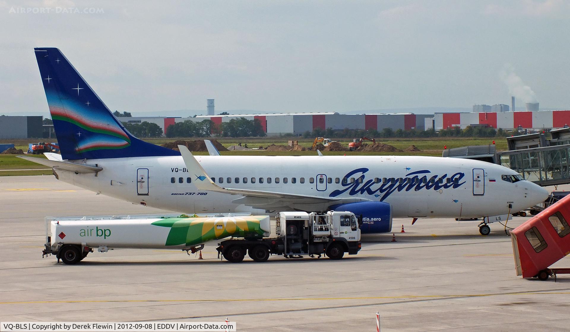 VQ-BLS, 2001 Boeing 737-76Q C/N 30277, Seen at EDDV.