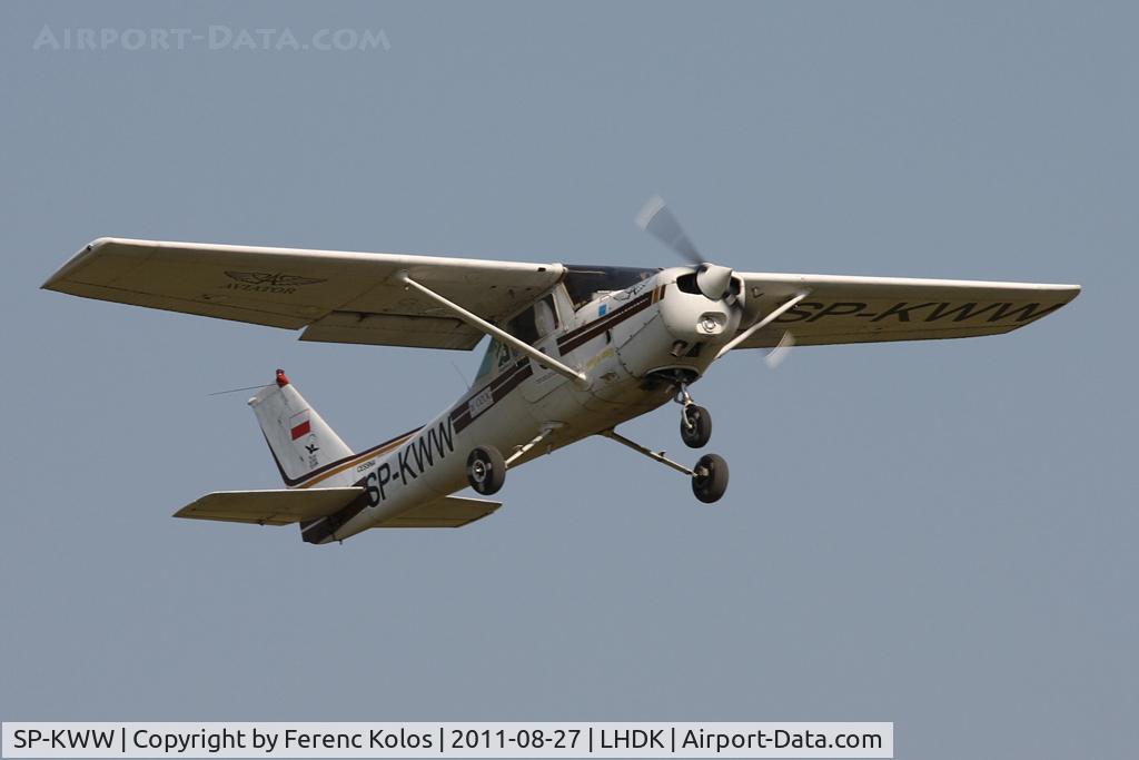 SP-KWW, 1981 Cessna 152 C/N 15285261, Dunakeszi